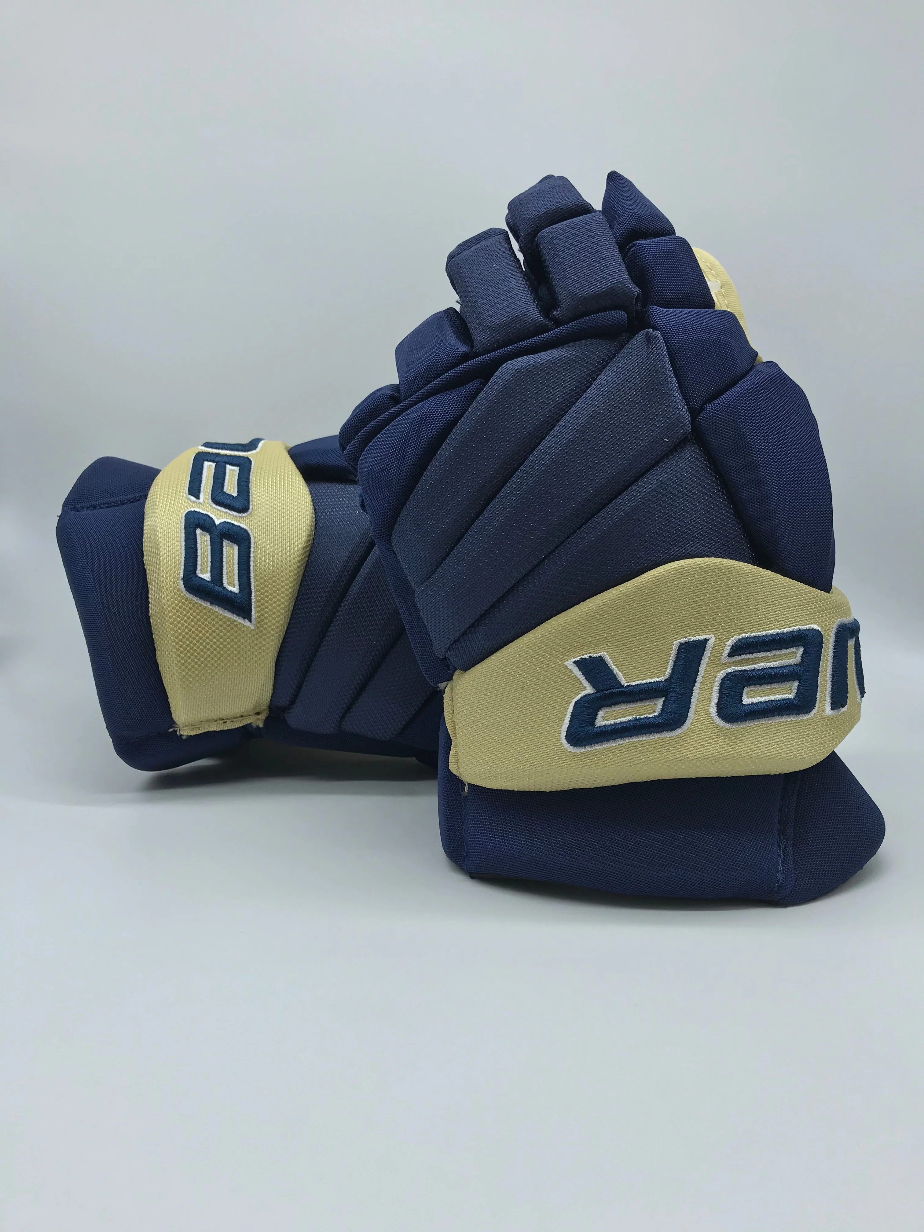Bauer Senior Custom Team Vapor Pro Hockey Gloves- Grande Prairie Knights