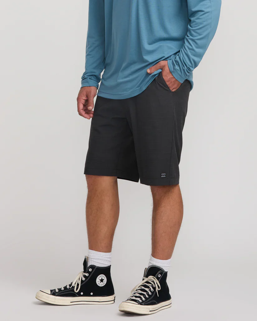 Billabong Crossfire Submersible 21" Men's Hybrid Shorts - Image 3