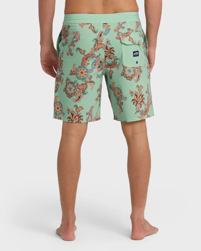 Billabong Men's Sundays Boardshorts - Image 4