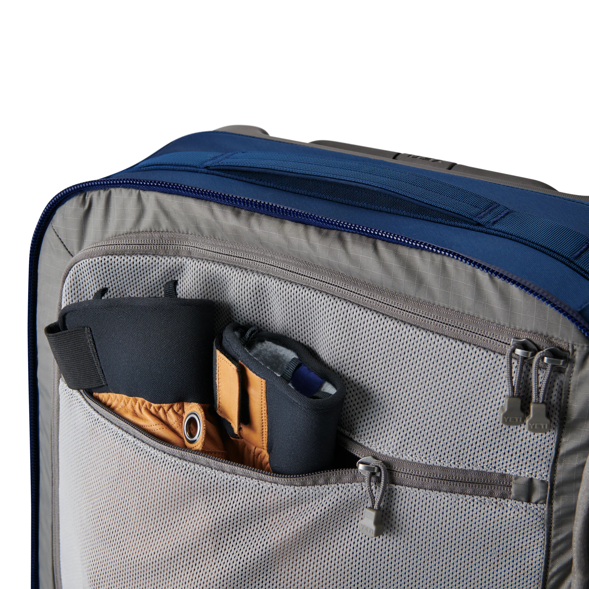 Crossroads 29" Luggage - Image 9