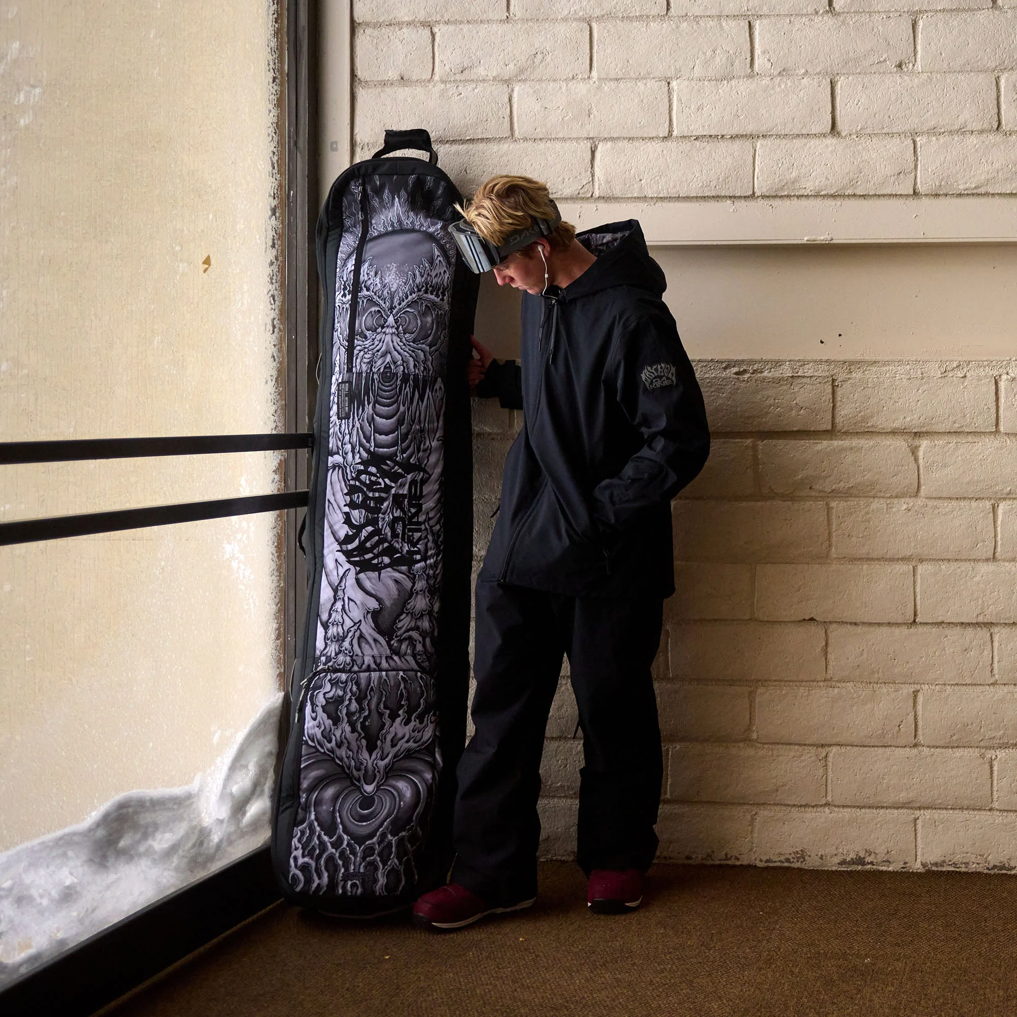 Dakine Low Roller Snowboard Bag X Mayhem - Image 3