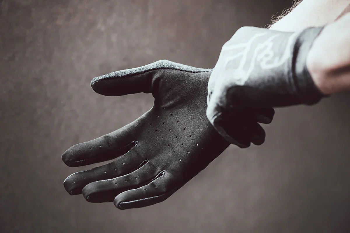 Habit Glove - Image 3