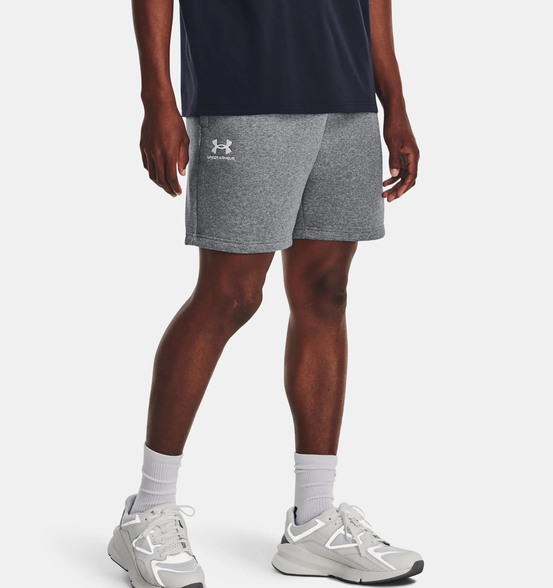 Men's Essential Fleece Shorts - Image 7