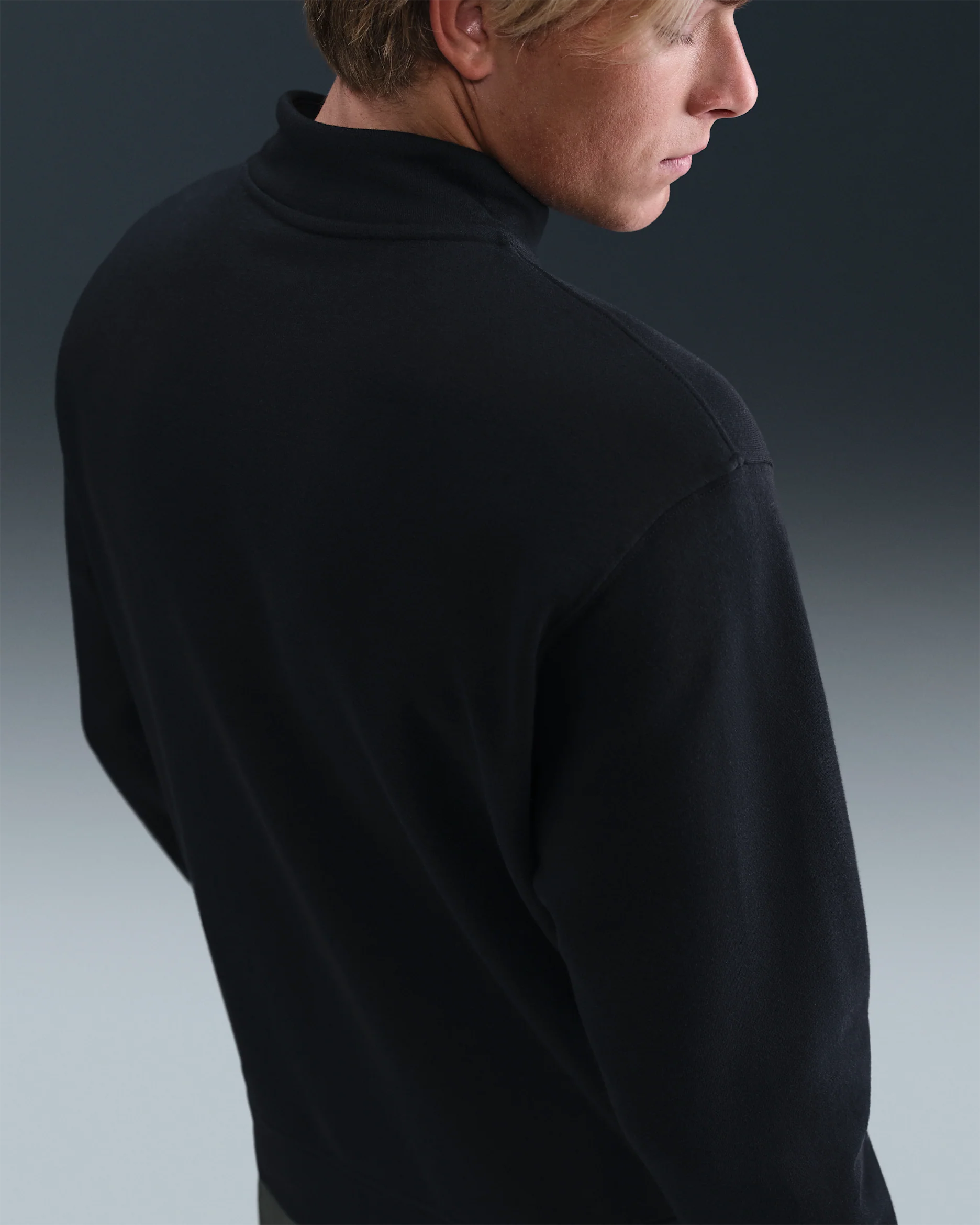 Nike Men's Sportswear Club 1/2-Zip Fleece Top - Image 2