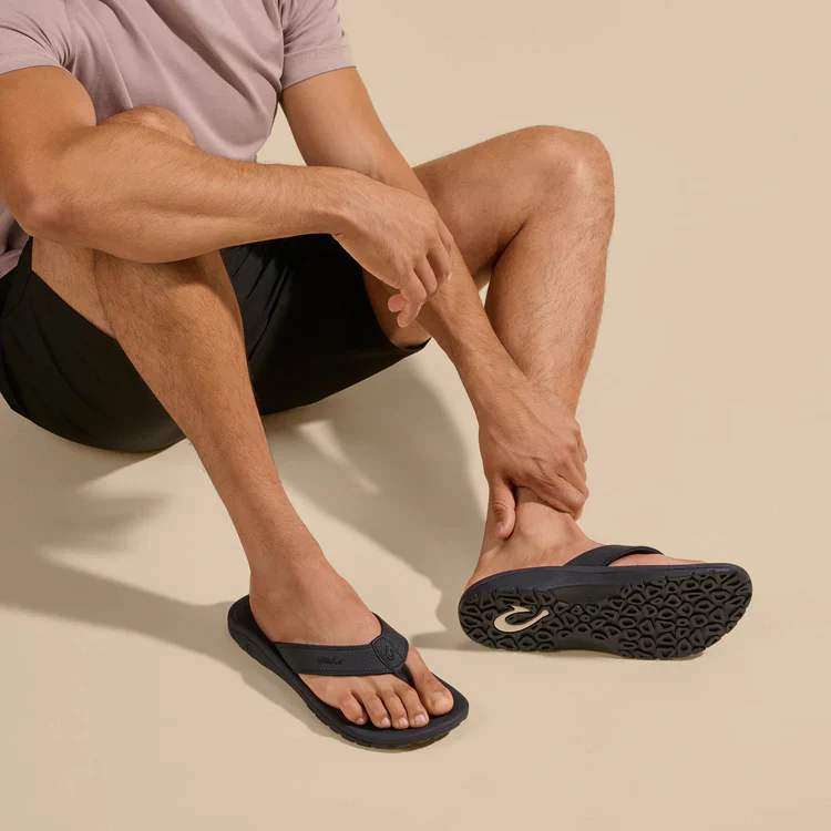 OluKai 'Ohana Men's Beach Sandals - Image 4