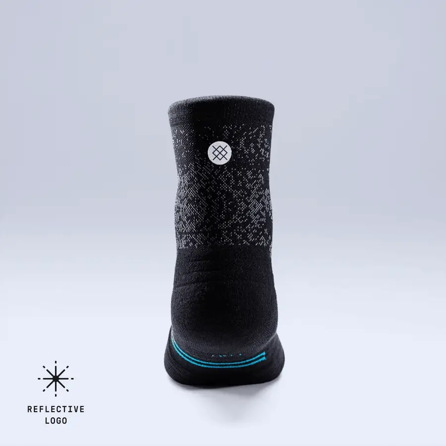 Run Light Quarter Socks - Image 2