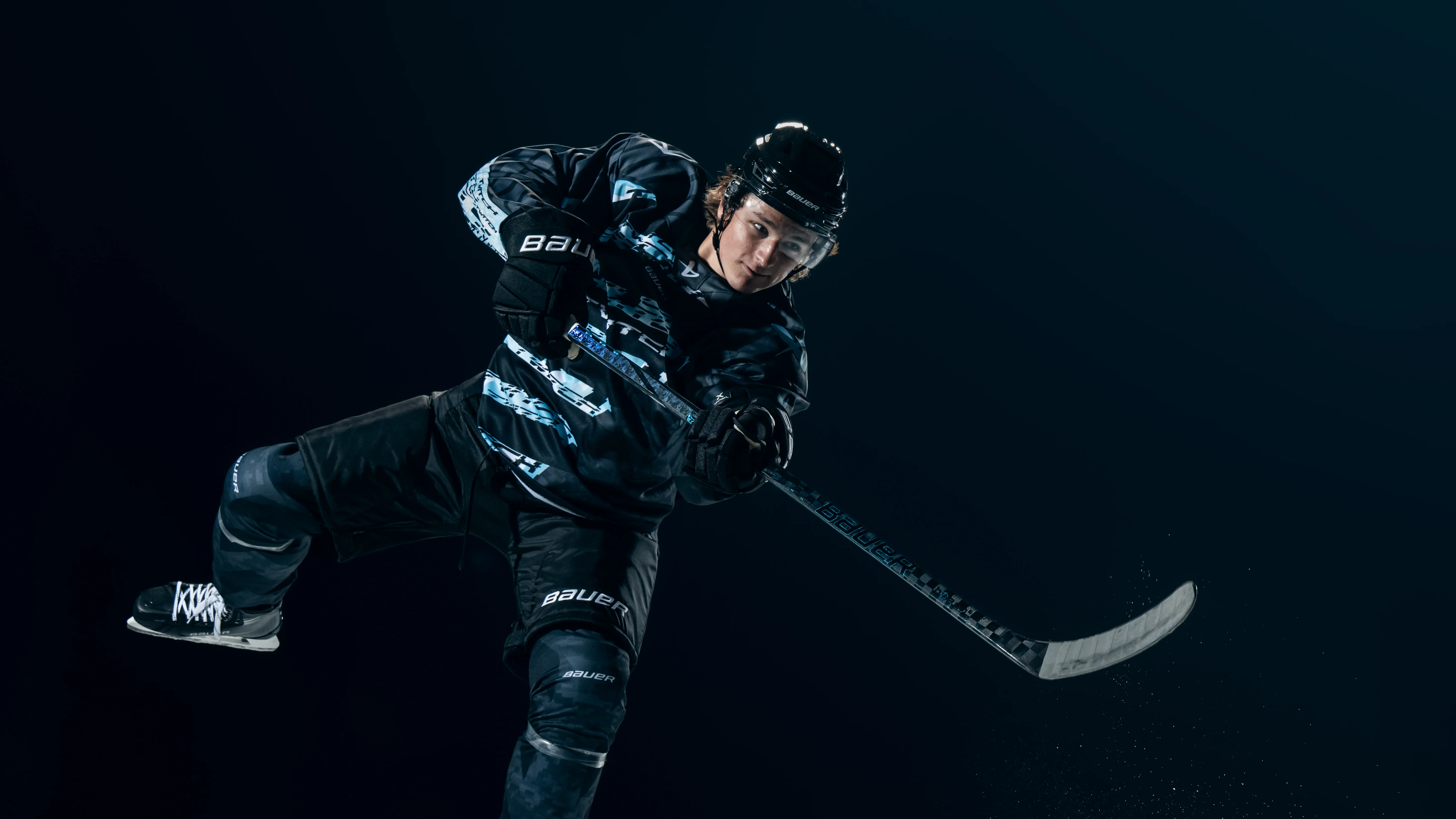 Senior Twitch Grip Hockey Stick - 2024 - Image 9